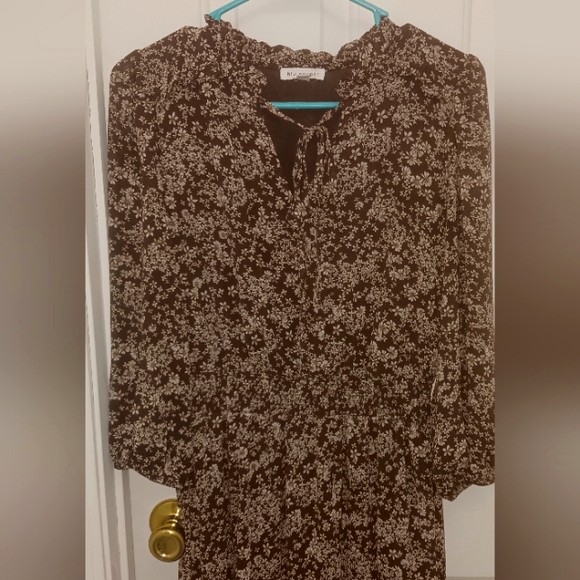 Blu Pepper Dress - Picture 4 of 10